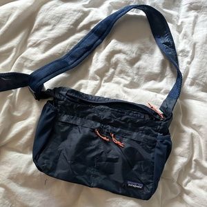 NEW - Patagonia Lightweight Packable Black Hole Travel Courier Shoulder Bag